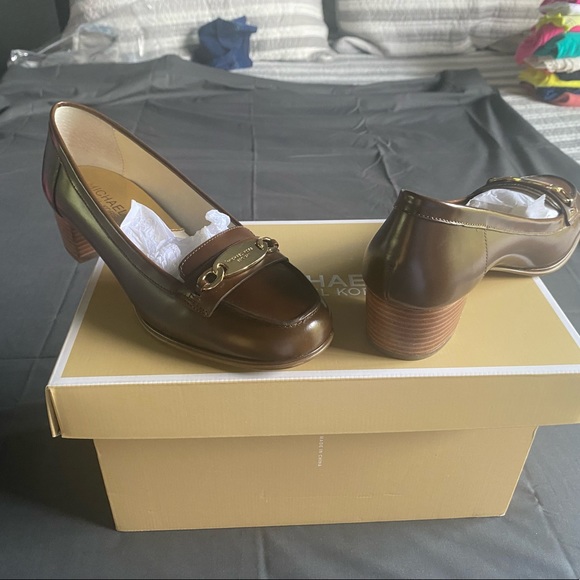 Michael Kor shoe - Picture 4 of 4